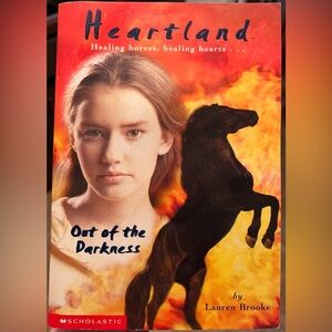 Heartland: Book #7 Out of the Darkness